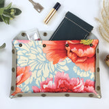 Button clutch