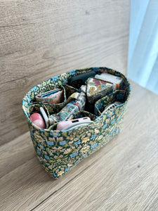 Bag organiser