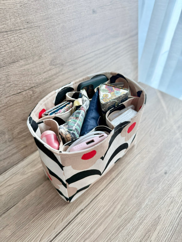 Bag organiser